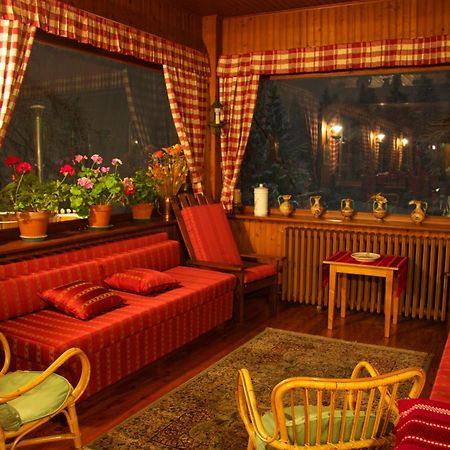 Albergo Villa Anna Maria ชัมโปลุก ภายนอก รูปภาพ