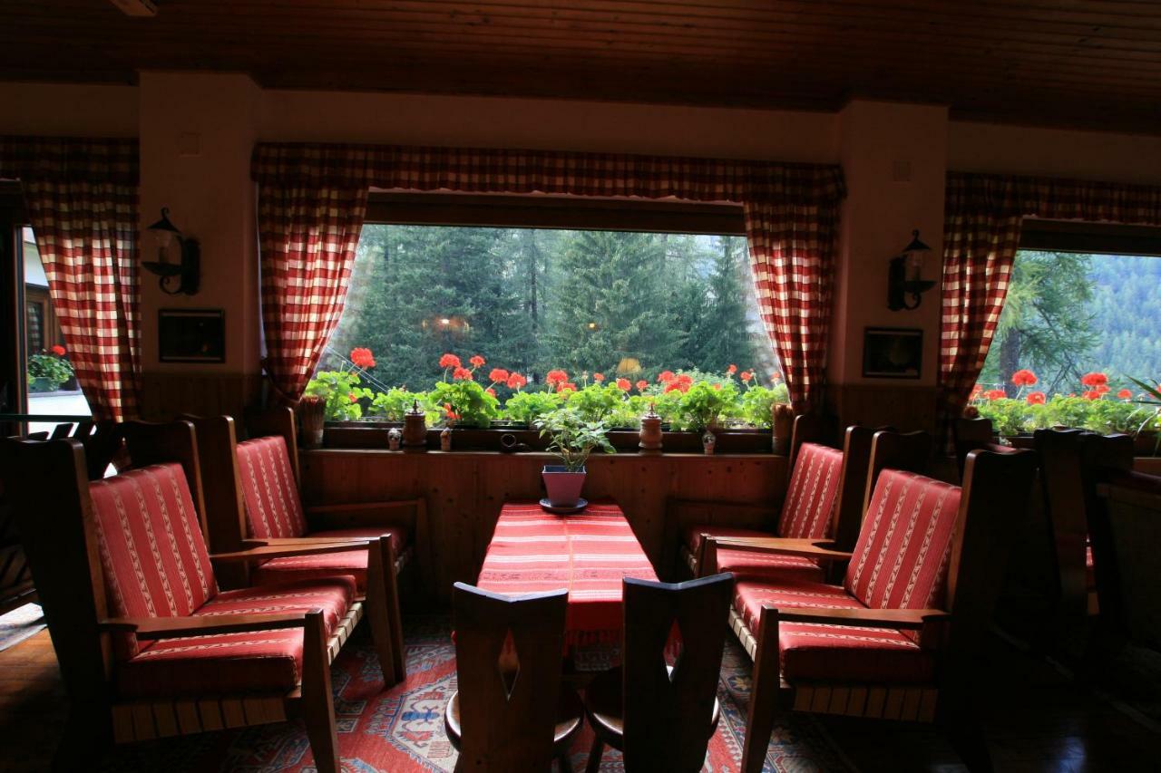Albergo Villa Anna Maria ชัมโปลุก ภายนอก รูปภาพ